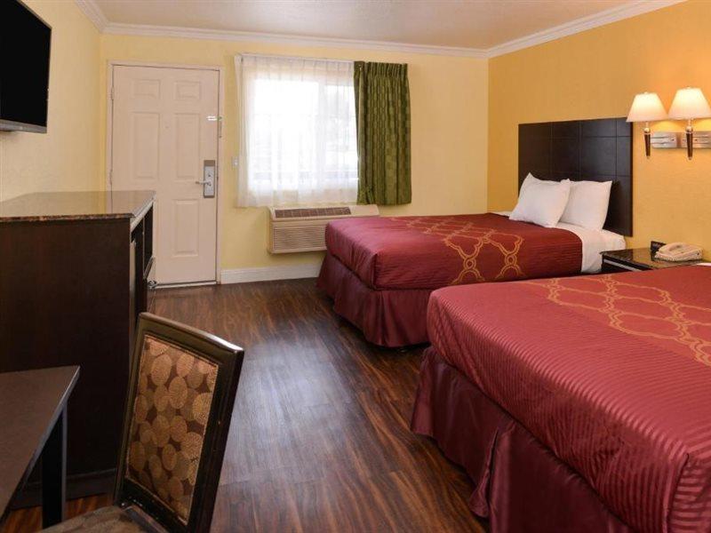 Americas Best Value Inn-Rialto Exteriér fotografie
