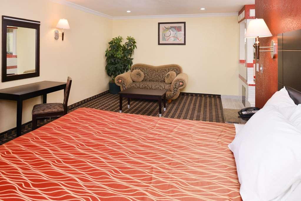 Americas Best Value Inn-Rialto Pokoj fotografie
