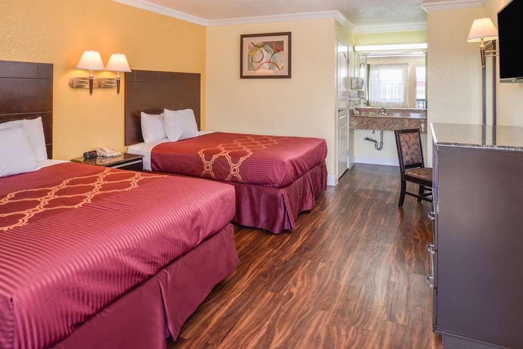 Americas Best Value Inn-Rialto Pokoj fotografie