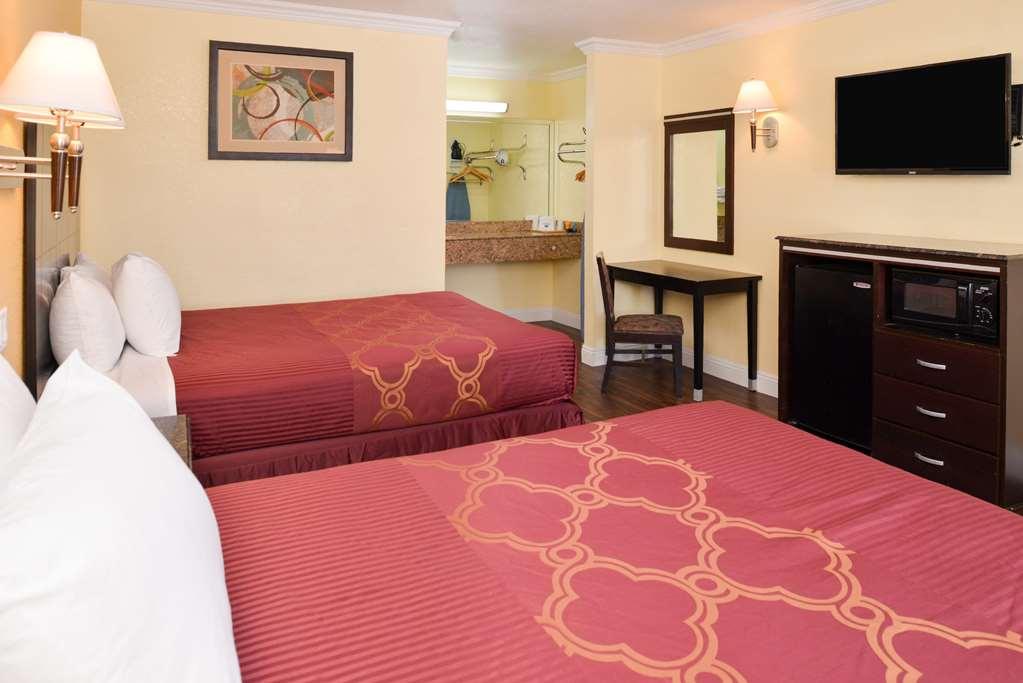 Americas Best Value Inn-Rialto Pokoj fotografie