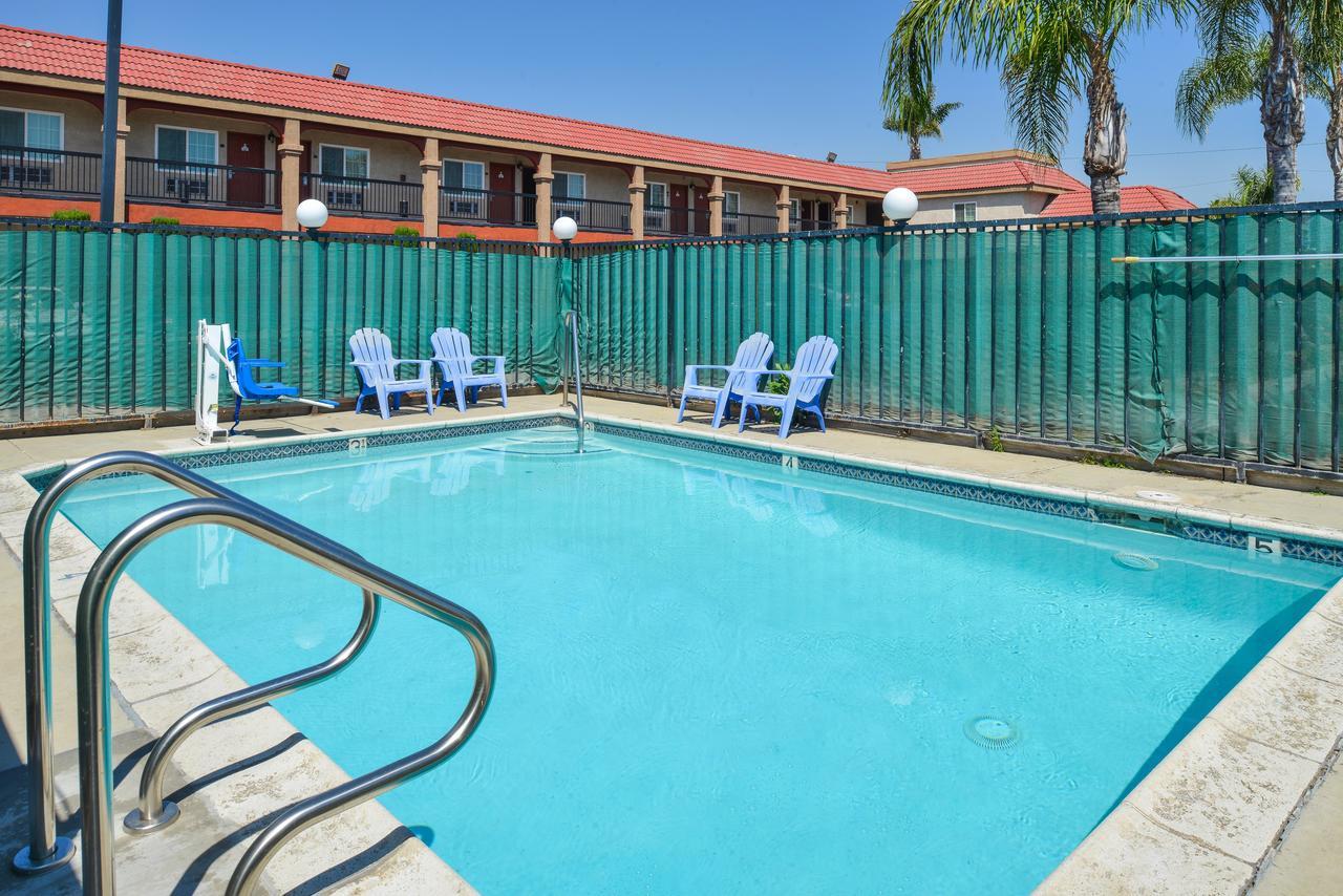 Americas Best Value Inn-Rialto Exteriér fotografie